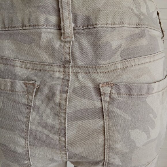 MAKERS OF TRUE ORIGINALS “Super Skinny” Light Desert Camouflage Print Jeans 30 - Picture 6 of 13
